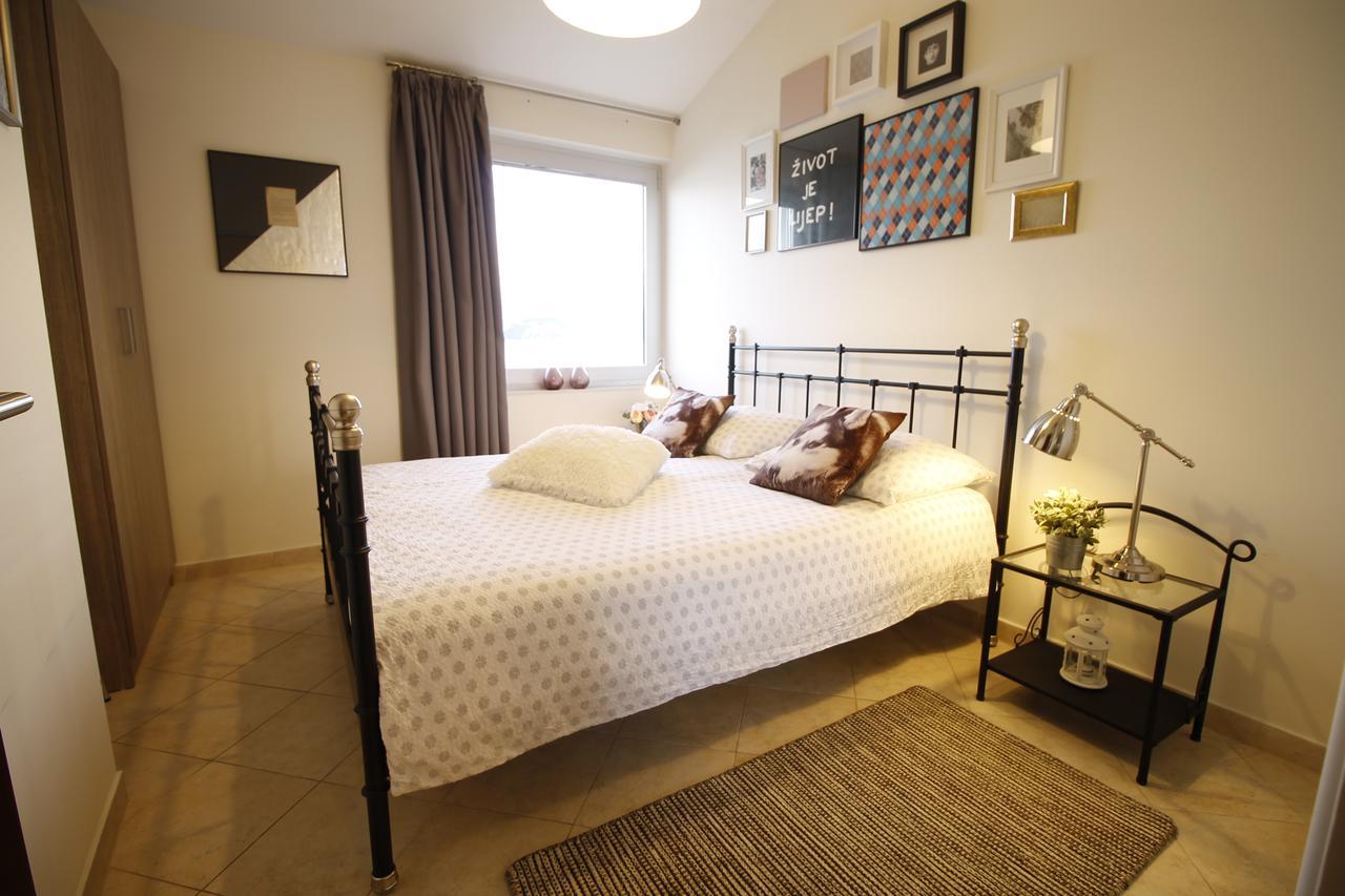 Apartments Marer โตรกีร์ ภายนอก รูปภาพ