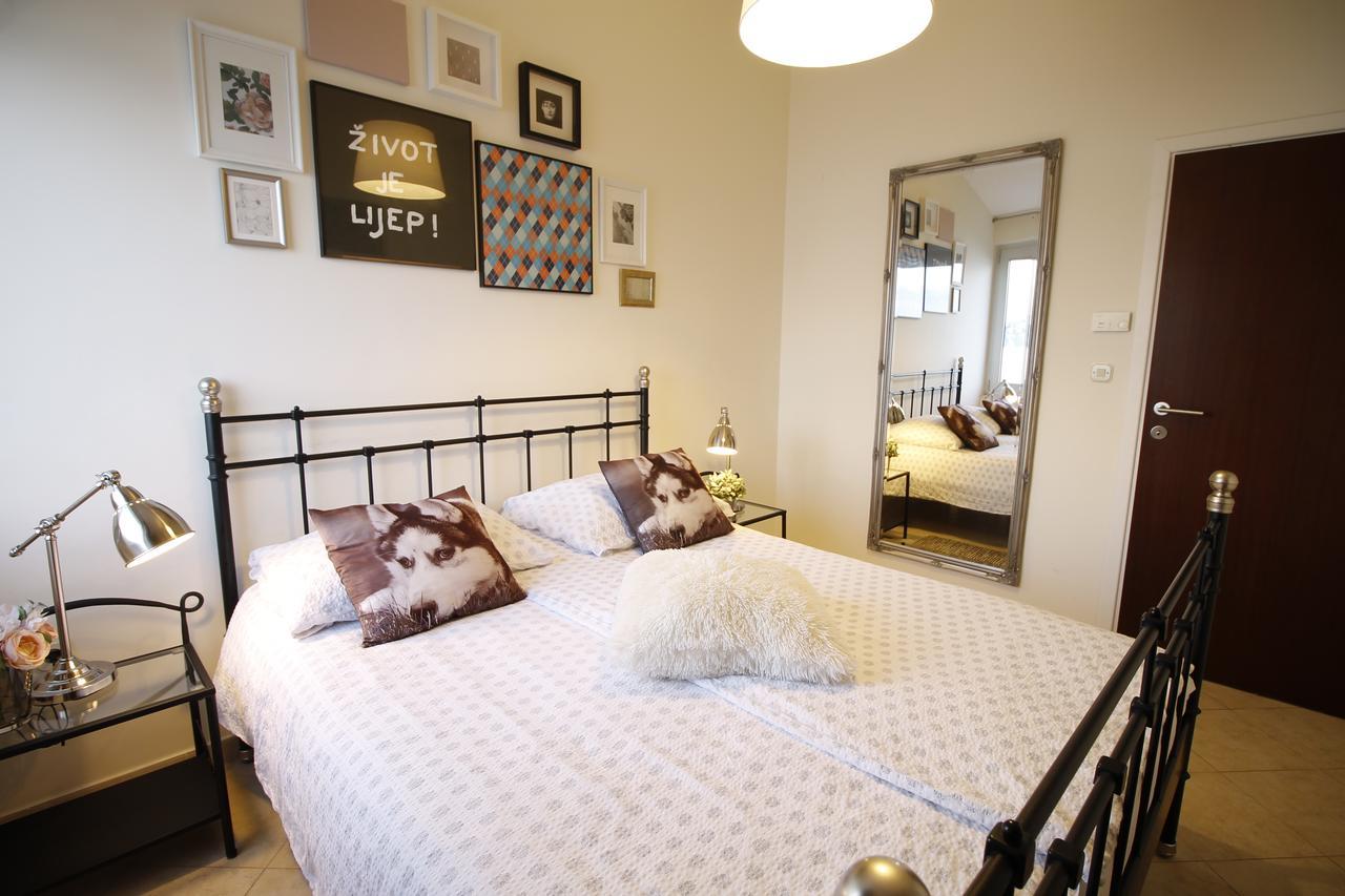 Apartments Marer โตรกีร์ ภายนอก รูปภาพ